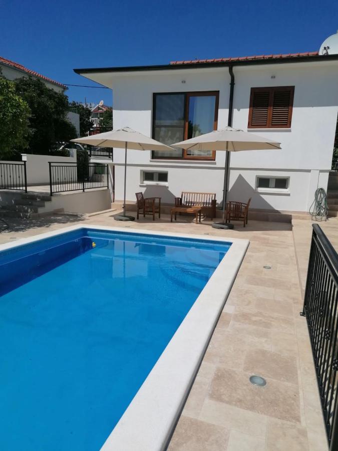 Villa Vlatino Seget Vranjica Exterior foto