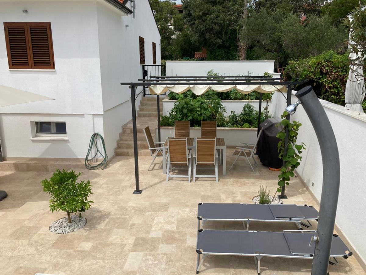 Villa Vlatino Seget Vranjica Exterior foto