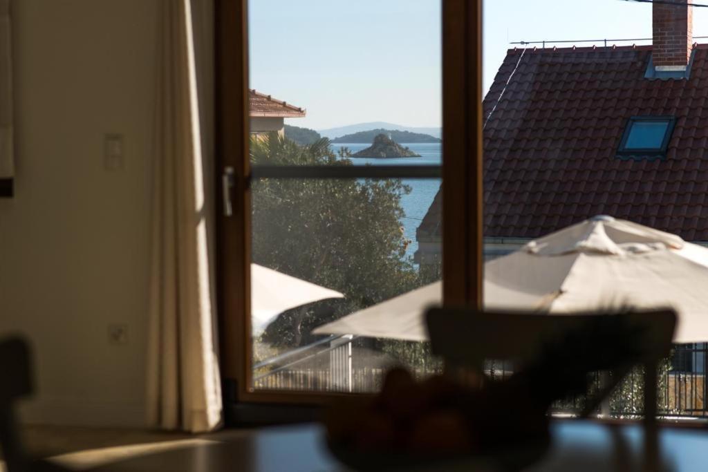 Villa Vlatino Seget Vranjica Exterior foto