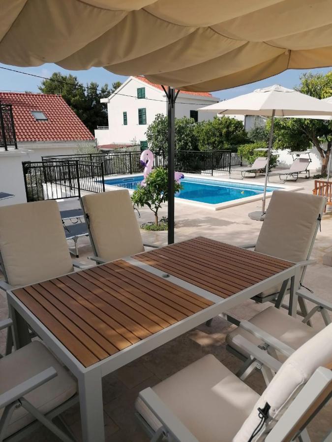 Villa Vlatino Seget Vranjica Exterior foto