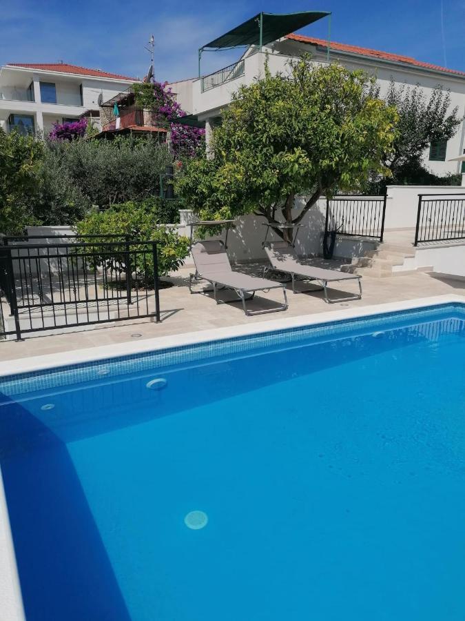 Villa Vlatino Seget Vranjica Exterior foto